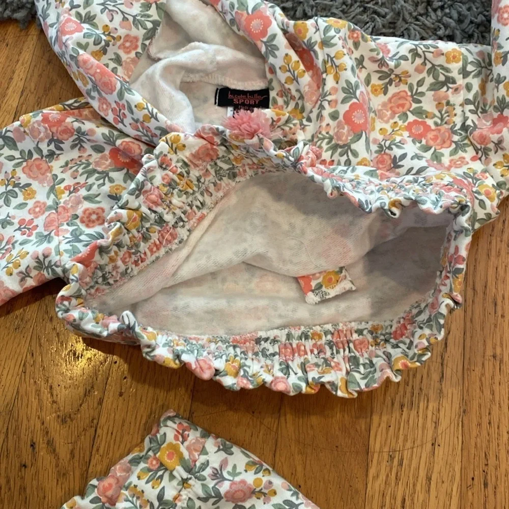 Nicole Miller Sport Baby Girl Floral Two Piece Hoodie and Shorts Size 12 Months